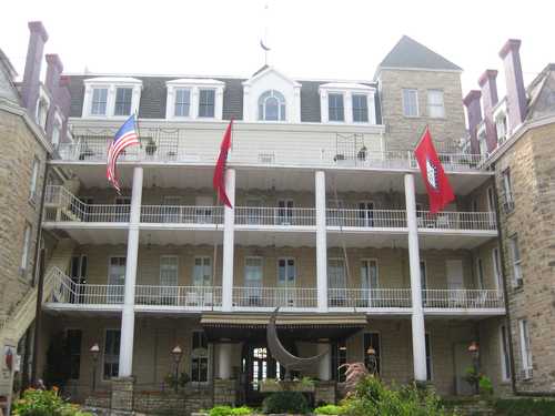 1-Crescent Inn